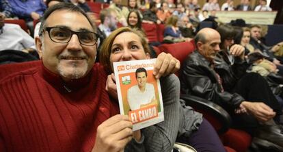 Público asistente a un mitin de Ciudadanos en Almería, el 6 de marzo.