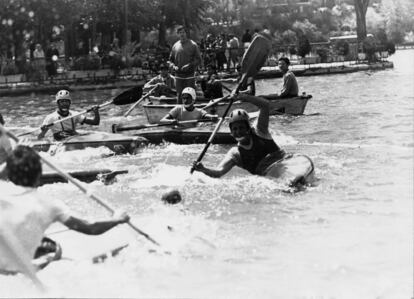 Partido de Kayak polo en septiembre de 1979 en la Casa de Campo.