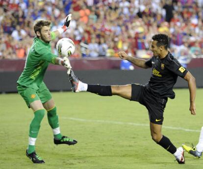 Thiago, en una acción contra De Gea.