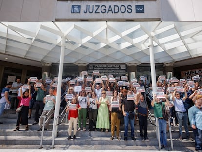 Funcionarios de justicia con pancartas en los Juzgados de Plaza de Castilla, a 23 de junio de 2023, en Madrid (España).