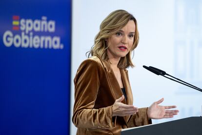 La portavoz del Gobierno y ministra de Educación, Pilar Alegría, en rueda de prensa en el Palacio de la Moncloa, donde ha ofrecido detalles del encuentro.