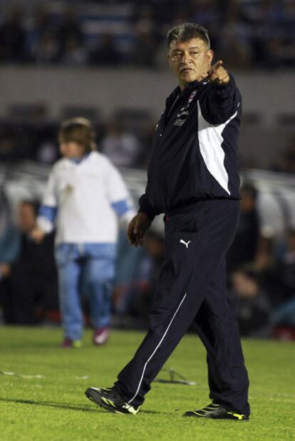 Claudio Borghi, durante el partido contra Uruguay.