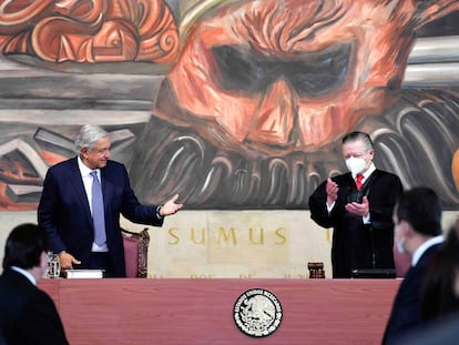 Andrés Manuel López Obrador y Arturo Zaldívar, durante un acto institucional