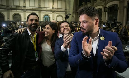 Desde la izquierda, Roger Torrent, Marta Villalta, Pere Aragonès y Gabriel Rufián, tras conocer los resultados en Barcelona, el 10-N.