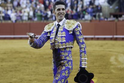 Talavante, con la única oreja cortada en la corrida del Domingo de Resurrección.