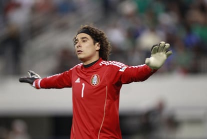 Guillermo Ochoa, portero del América, positivo por clembuterol.