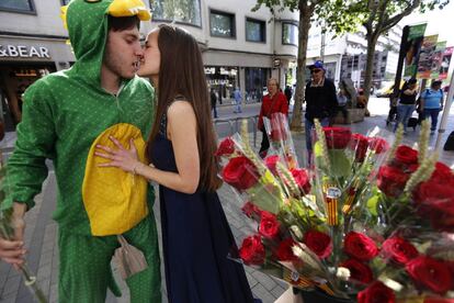 El drac fa un pet a la princesa, a Terrassa.