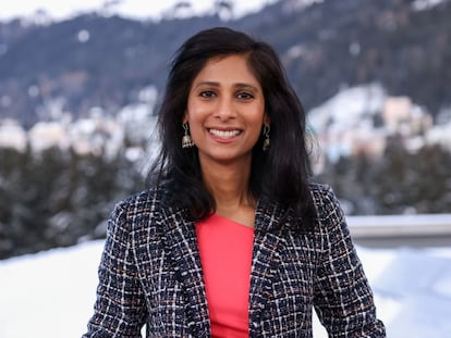 Gita Gopinath, primera subdirectora gerente del Fondo Monetario Internacional, en Davos (Suiza), el 18 de enero de 2023.