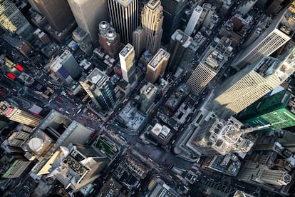Rascacielos junto a Times Square, en Nueva York, desde un helicóptero.