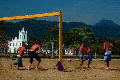 Paraty todavía conserva su alma portuguesa-colonial, en el litoral sur del estado de Río de Janeiro.