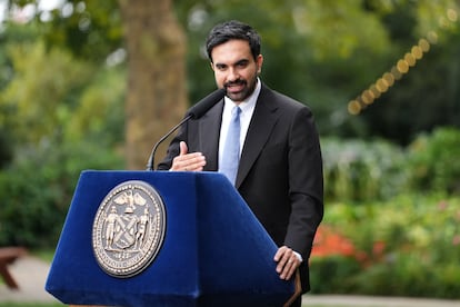 El alcalde de la ciudad de Nueva York, Zohran Mamdani, habla con los medios de comunicación el 21 de septiembre de 2026, en Nueva York.