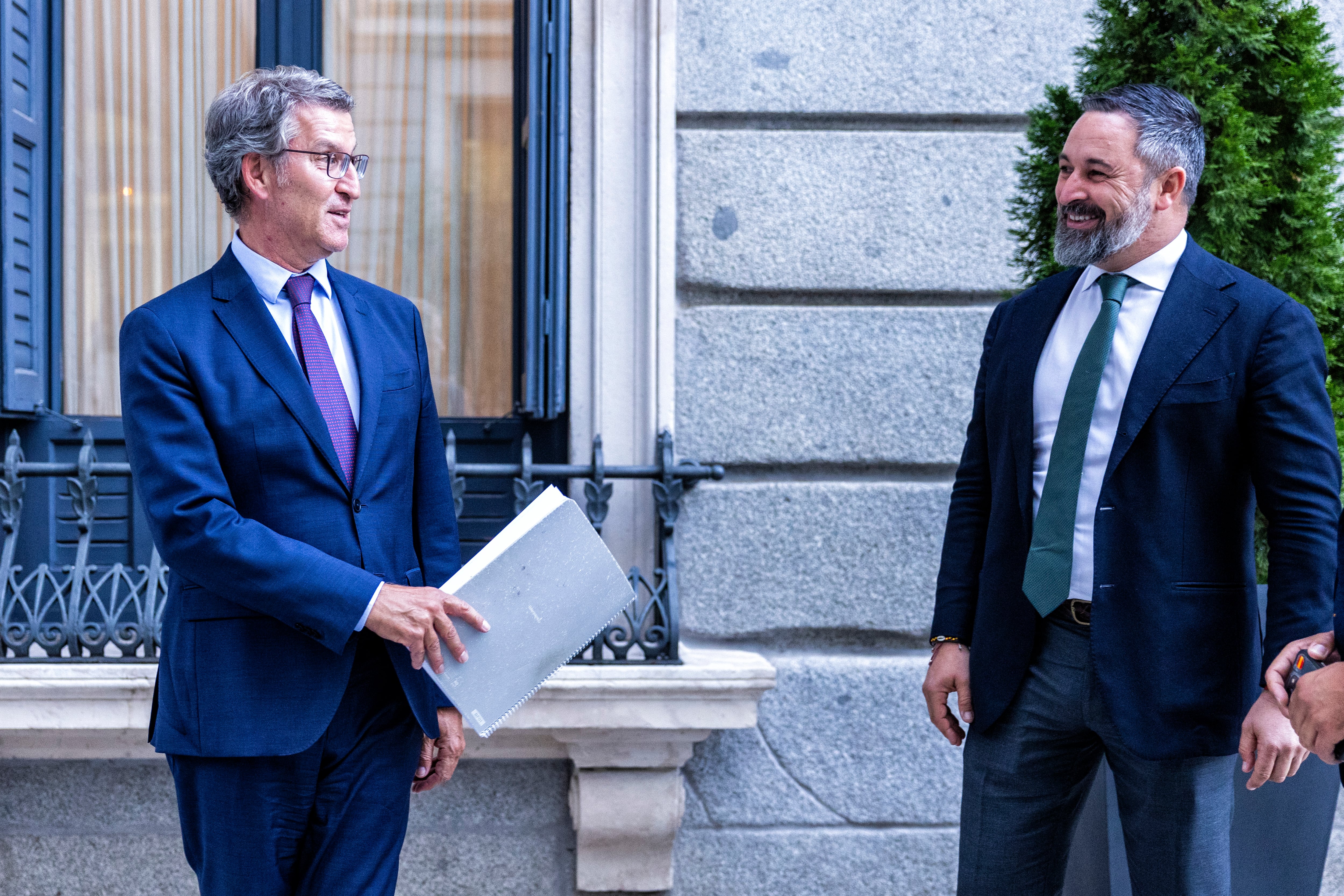 Feijóo y Abascal superan el fantasma de 23-J