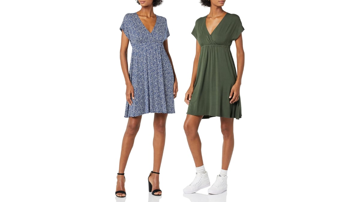 Vestido Amazon Essentials.