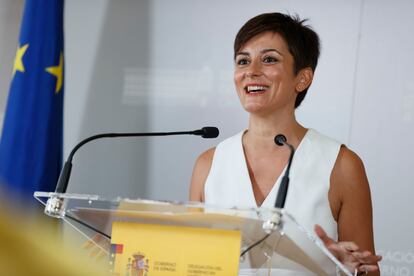 La ministra de Vivienda y Agenda Urbana, Isabel Rodríguez, durante su visita este miércoles a las obras para la rehabilitación integral del Pabellón Municipal de Toledo.