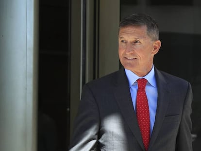 Michael Flynn, en una imagen del pasado julio, saliendo de un tribunal en Washington.