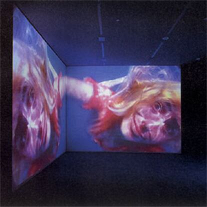 &#39;Sip my ocean&#39; (1996),  obra de Pipilotti Rist.