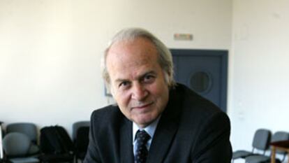 Miguel Muñiz, en el Teatro Real en 2005.