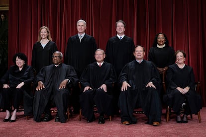 The nine justices of the U.S. Supreme Court. Bottom row, from left: Sonia Sotomayor, Clarence Thomas, (chief) John Roberts, Samuel Alito and Elena Kagan. Above: Amy Coney Barrett, Neil Gorsuch, Brett Kavanaugh and Ketanji Brown Jackson.