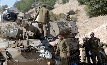 El Ejército israelí despliega vehículos blindados en los Altos del Golán en agosto de 2019. 