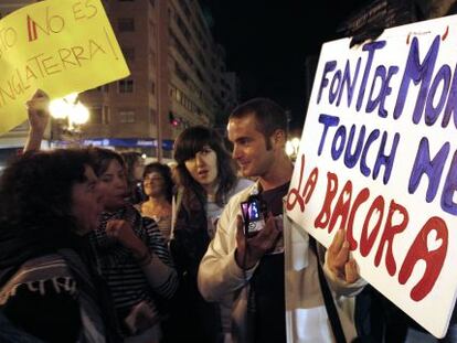 Un aspecto de una manifestación de protesta en Alicante contra la Educación para la Ciudadanía en inglés.