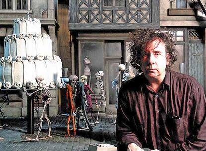 Tim Burton y sus muñecos de Pesadilla, antes de Navidad.