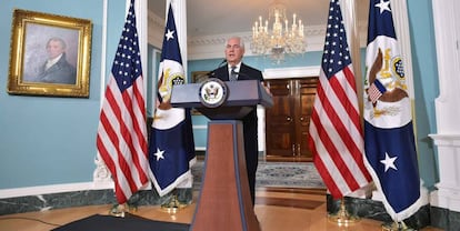 El secretario de Estado de EE UU, Rex Tillerson, informa sobre la pol&iacute;tica hacia Ir&aacute;n.  