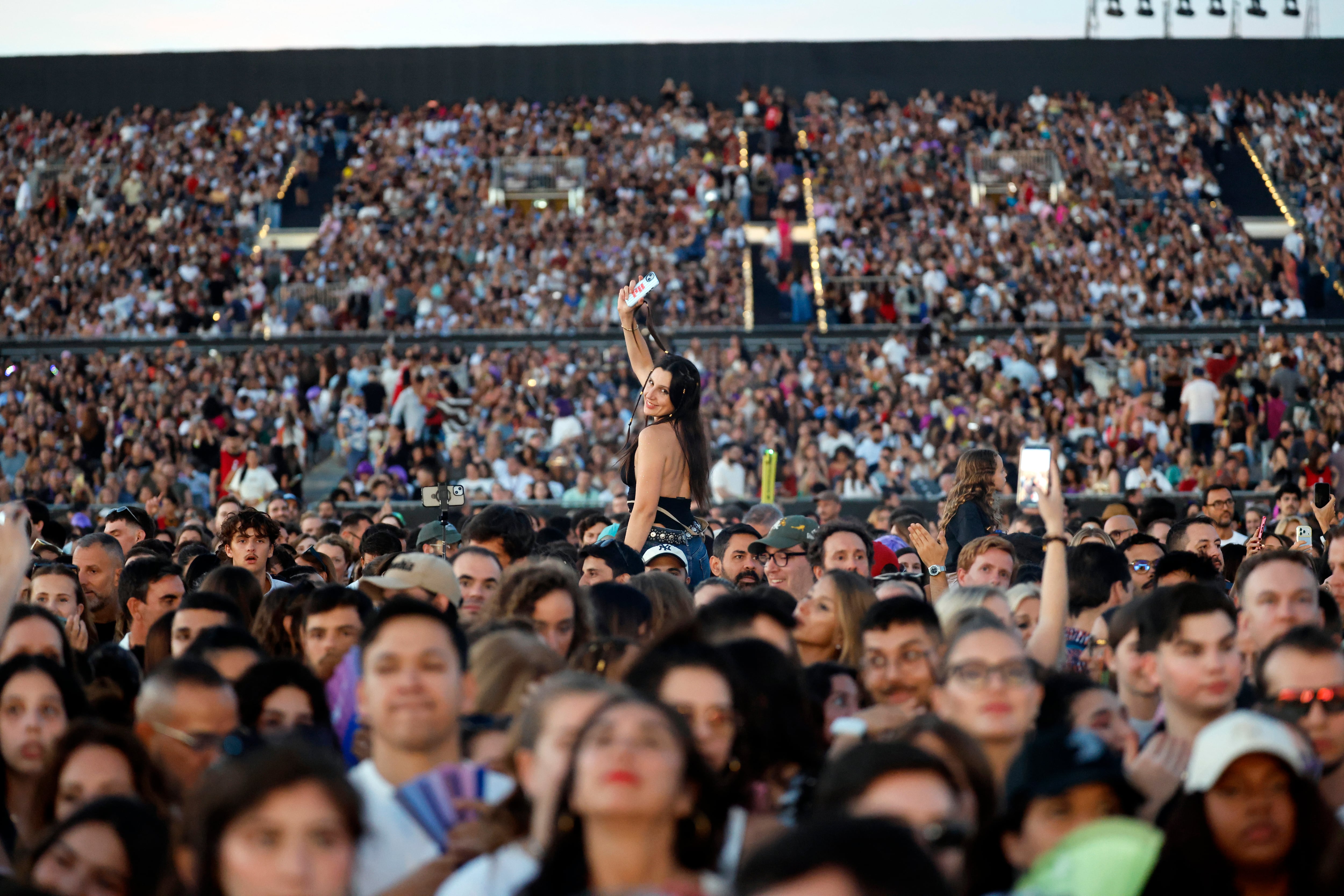 Público asistente al concierto de Shakira en Madrid.