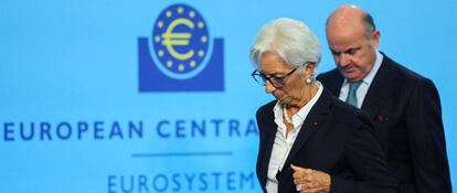 La presidenta del BCE, Christine Lagarde, junto al vicepresidente de la institución, Luis de Guindos.