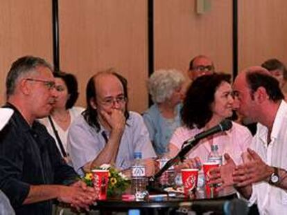 De izquierda a derecha, los escritores Fernando Delgado, Miguel Naveros, Clara Sánchez y Javier Lasheras.