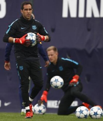 Bravo y Ter Stegen, en el entrenamiento de ayer.