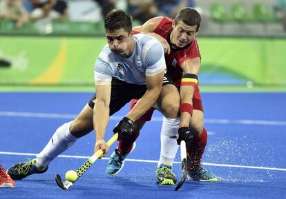 El argentino Gonzalo Peillat (i) durante la final por el oro