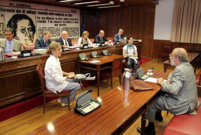 Un candidato al Constitucional relata sus méritos el pasado jueves en el Senado.