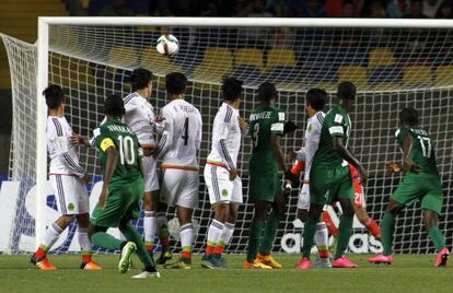 Nwakali anota contra México al minuto 35.