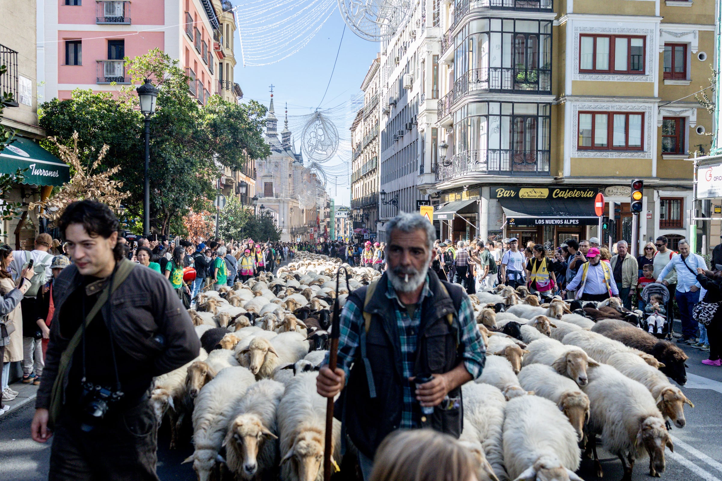 En el centro de la fiesta está el vacío, en el centro del vacío está Madrid
