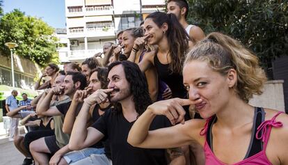 L'elenc del musical 'Moustache'.