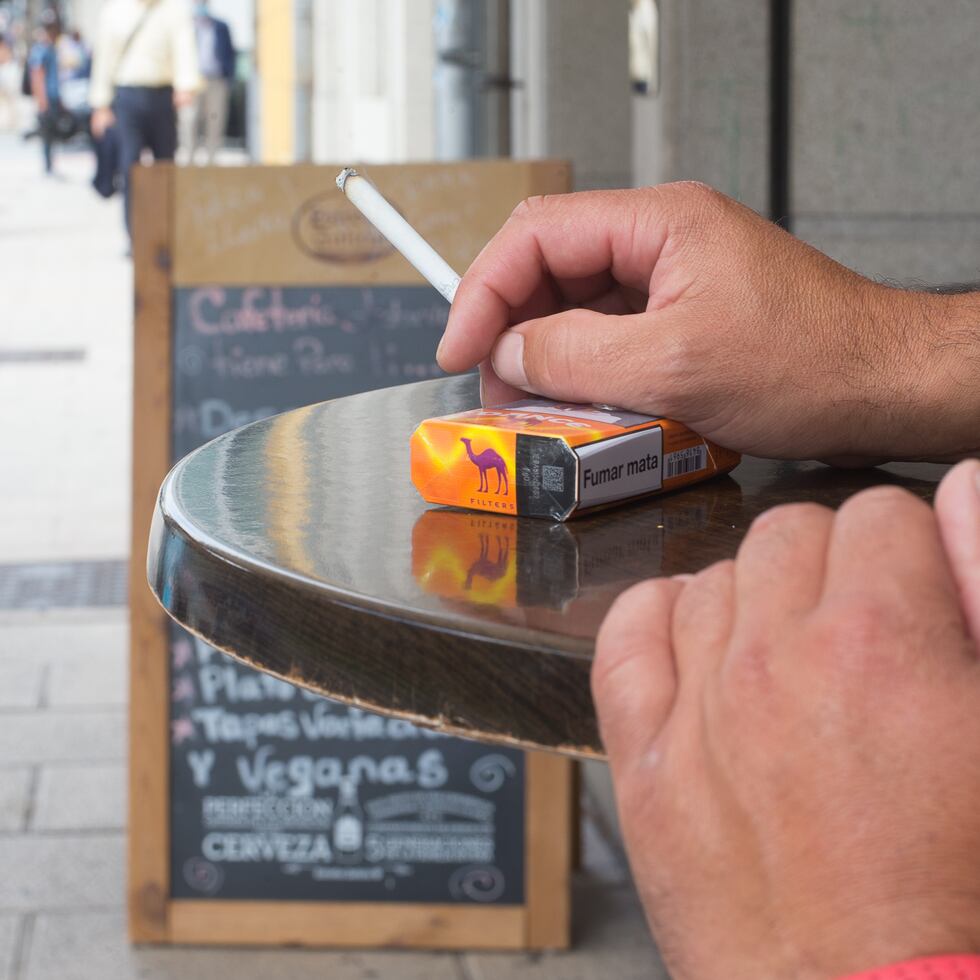 El debate | Hay que prohibir fumar en las terrazas de bares y restaurantes? | Opinin | EL PAS El debate | Hay que prohibir fumar en las terrazas de bares y restaurantes? | Opinin | EL PAS