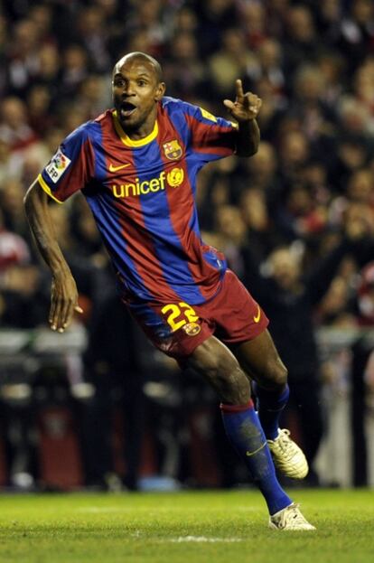 Abidal, en un partido de esta temporada.