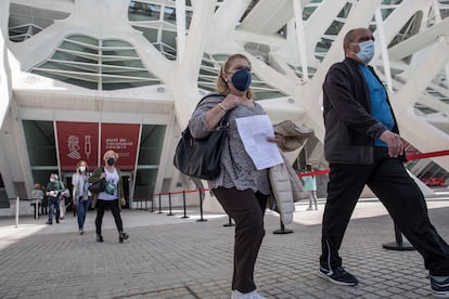 La Ciudad de las Artes y las Ciencias de Valencia es uno de los centros de vacunación masiva.