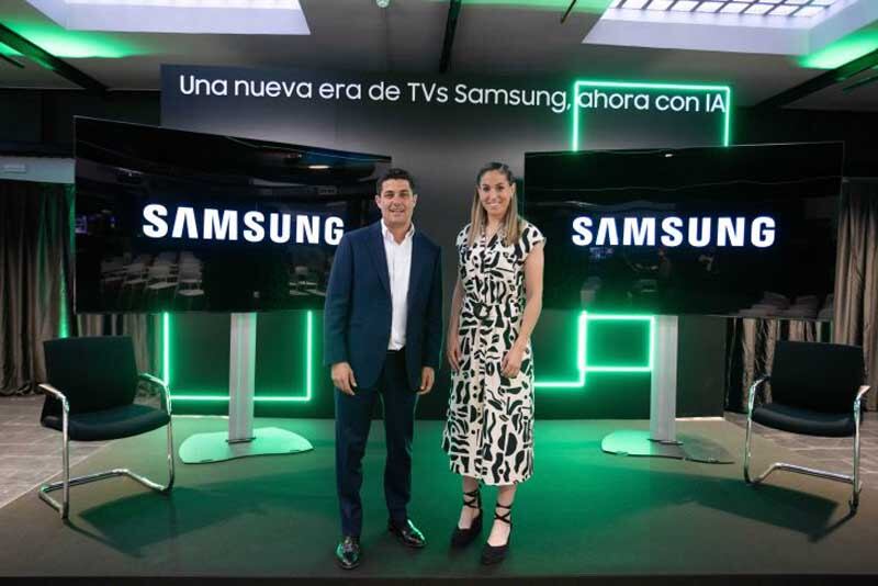 Olga García y Nacho Monge presentación Samsung