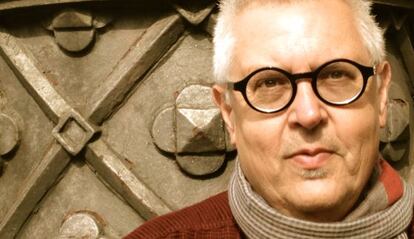 El poeta cubano Víctor Rodríguez Núñez.