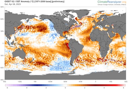 Anomalías cálidas de los océanos y mares de la Tierra en abril.