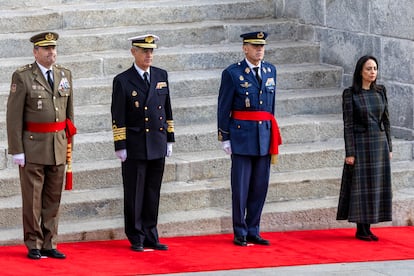 Desde la izquierda, Amador Ense?at y Berea, jefe de Estado Mayor del Ejrcito (JEME), Antonio Pi?ero, el jefe de Estado Mayor de la Armada; Francisco Braco Carb, jefe de Estado Mayor del Ejrcito del Aire y del Espacio, y Mercedes Gonzlez, la directora de la Guardia Civil.