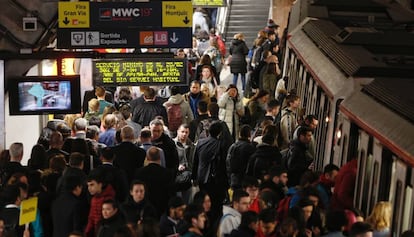 La estación de plaza de España, este lunes a primera hora.