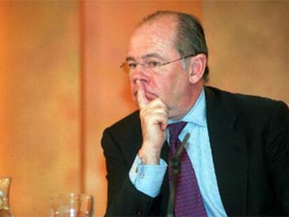 Rodrigo Rato, durante la conferencia de prensa posterior al Consejo de Ministros.