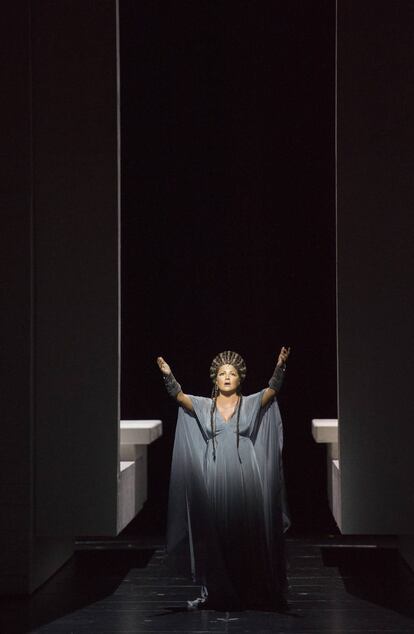 Anna Netrebko durante la obra 'Aida', en Salzburgo.