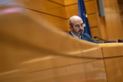El presidente del Senado, Pedro Rollán, durante la sesión de control al Gobierno, en el Senado, el 25 de marzo. La carta de despido de uno de los dos informáticos del Senado dice que accedió “a los portafirmas de diversos senadores”. Dos informáticos despedidos del Senado.