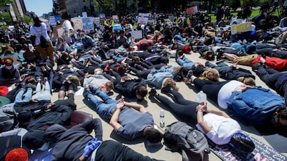 Protesta pacífica en Lansing (capital de Michigan) en honor de George Floyd, víctima mortal de la brutalidad policial, el 31 de mayo.