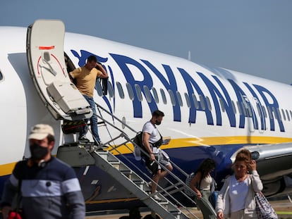 Pasajeros de Ryanair durante un vuelo en agosto.