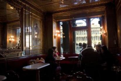 Interior del café Florian, en la plaza de San Marcos de Venecia.