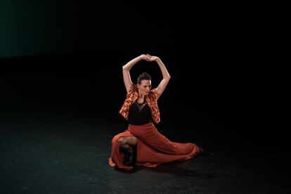 Lucía Álvarez, anoche en su actuación en la XXII Bienal de Flamenco de Sevilla.